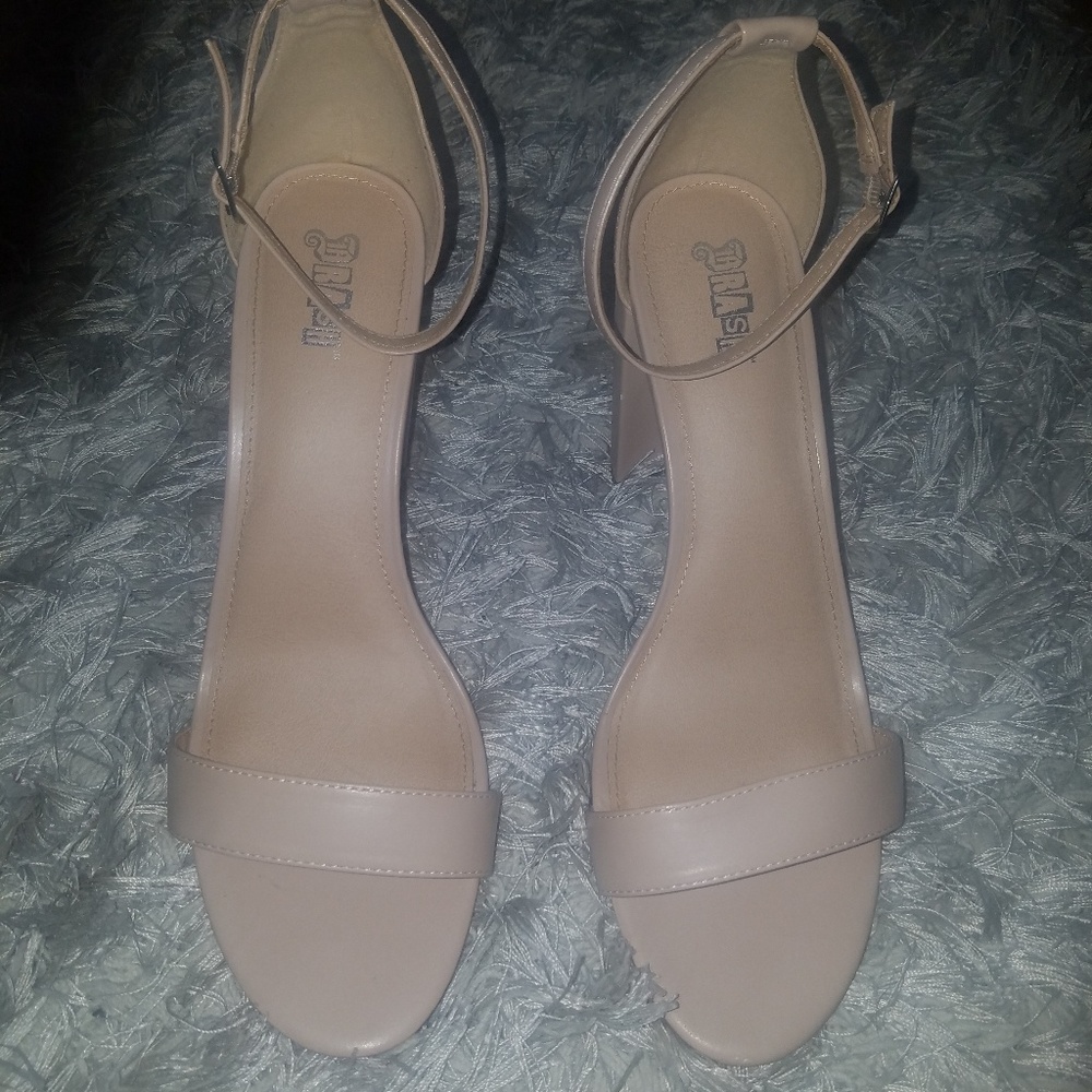 Brash nude sandals